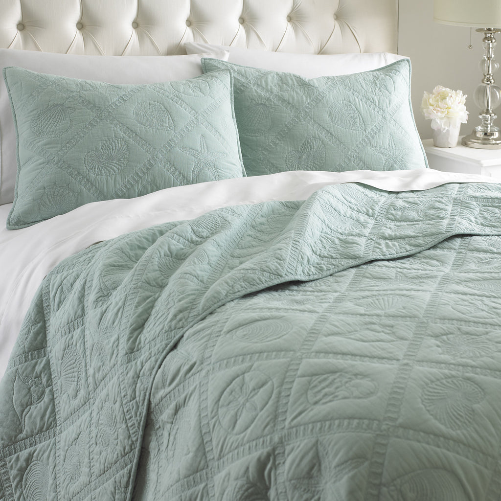 Shell Lattice Teal Quilt Set